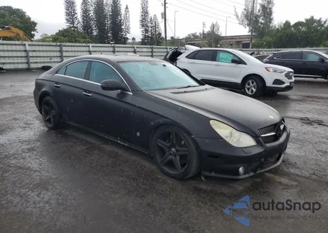 2009 Mercedes-Benz Cls 550 z USA, uszkodzony, nr VIN WDDDJ72XX9A153192